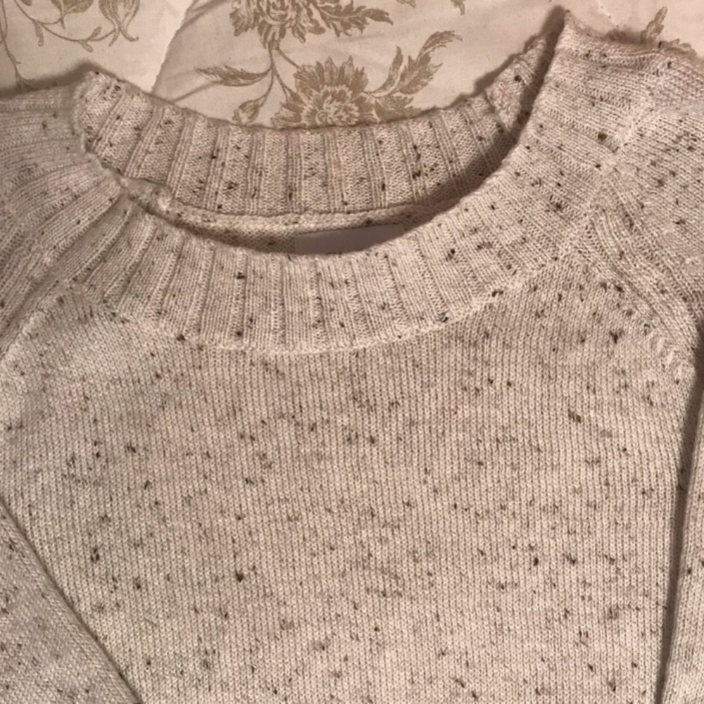 ISO Old Navy Cream Sweater Speckled size small
